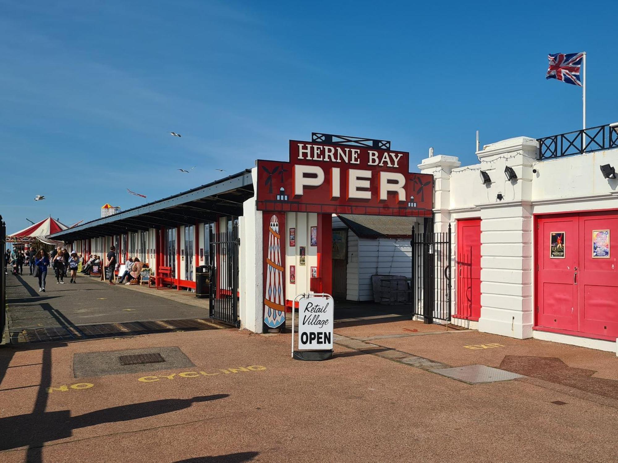 Vitamin Sea Residency Herne Bay Bagian luar foto