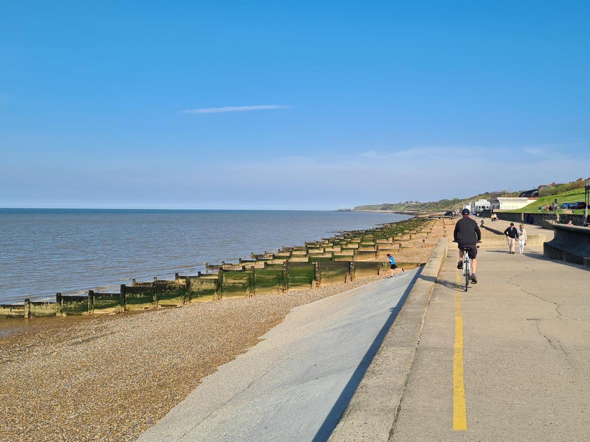 Vitamin Sea Residency Herne Bay Bagian luar foto