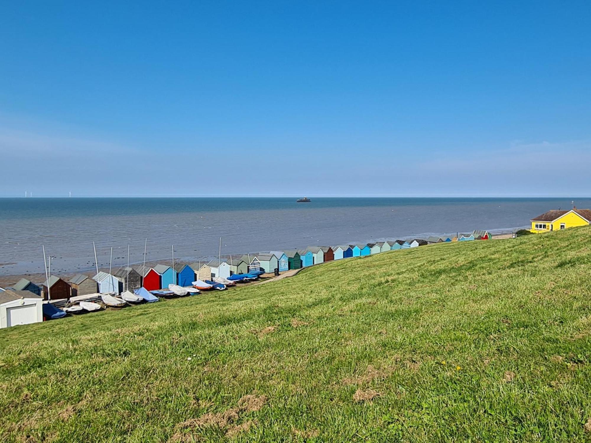 Vitamin Sea Residency Herne Bay Bagian luar foto
